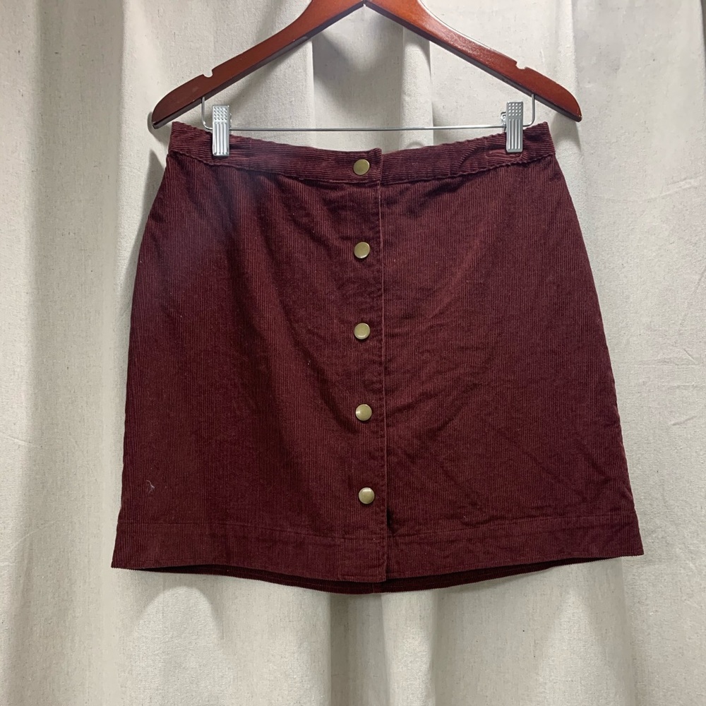Button up mini skirt, maroon, size 10
